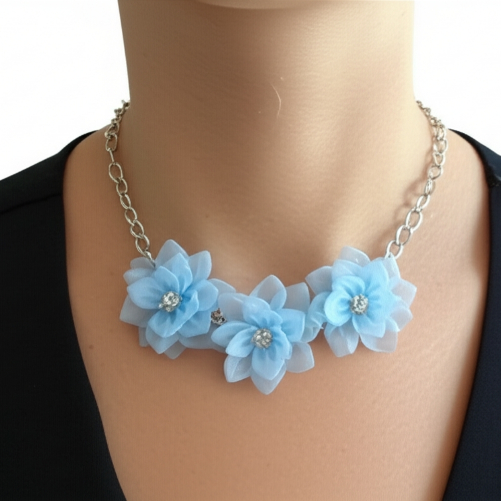 Elegant Blue Floral Necklace
